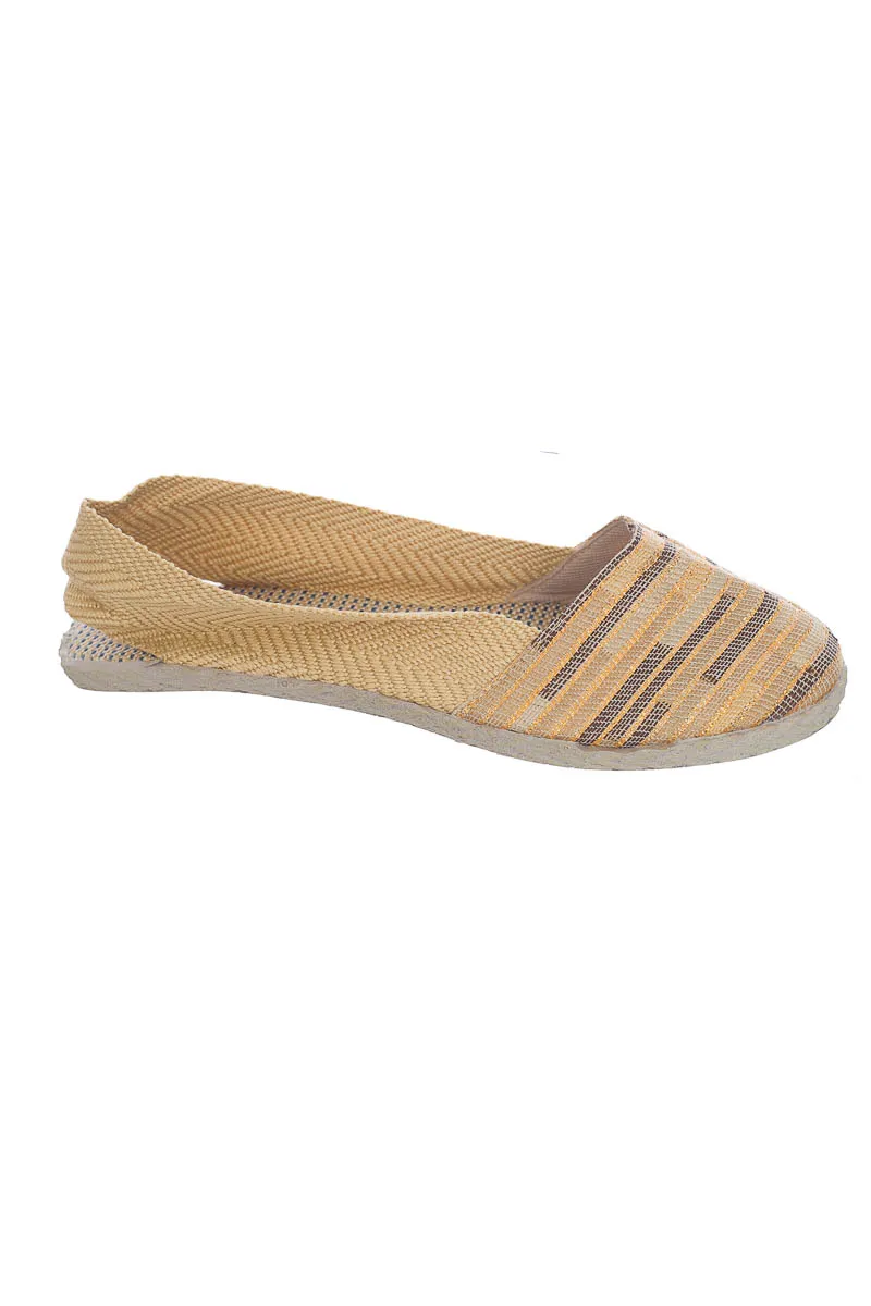 ZAPATOS COLOR DORADO  CLOSEANDO