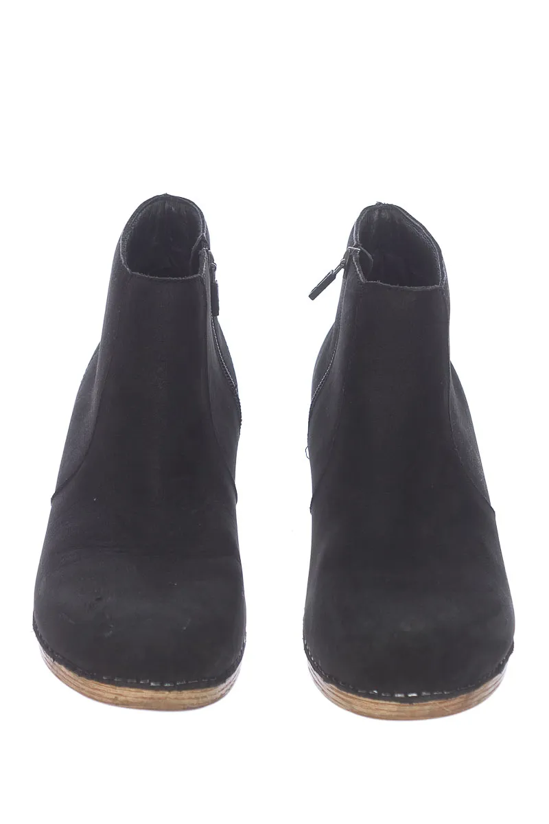 ZAPATOS COLOR NEGRO  DANSKO
