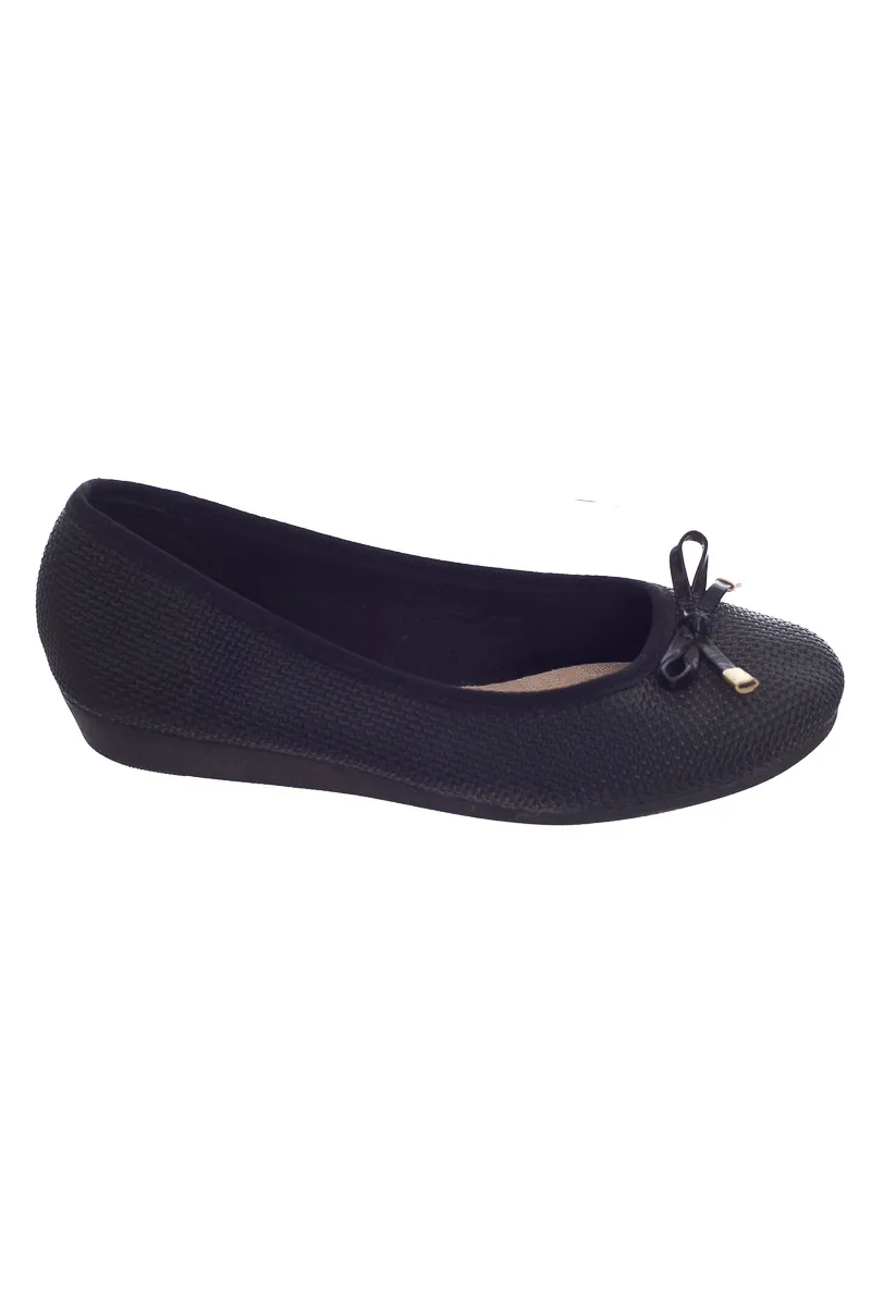 ZAPATOS COLOR NEGRO  EU MOLECA