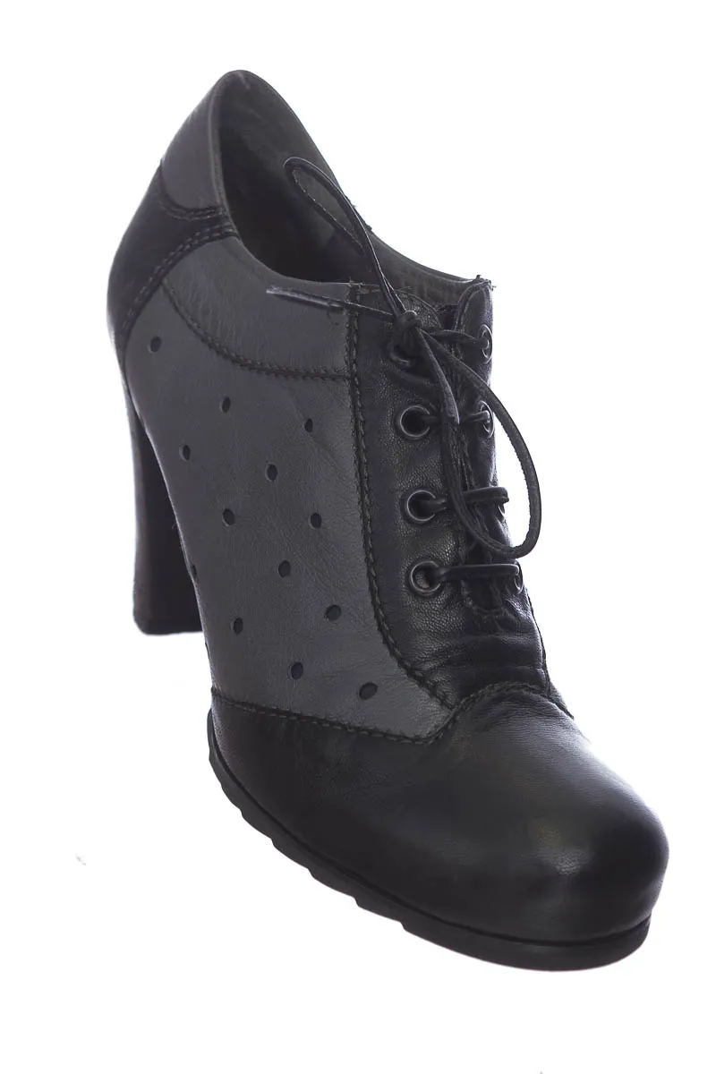 ZAPATOS COLOR NEGRO  FANCALTTI