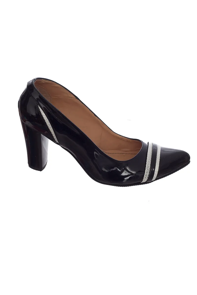 ZAPATOS COLOR NEGRO  LADY MARCEL