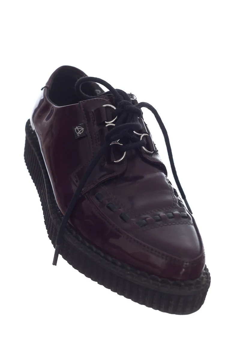 ZAPATOS COLOR VINOTINTO  ARCHIC