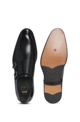 Zapatos con hebilla doble en piel bruñida
