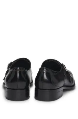 Zapatos con hebilla doble en piel bruñida