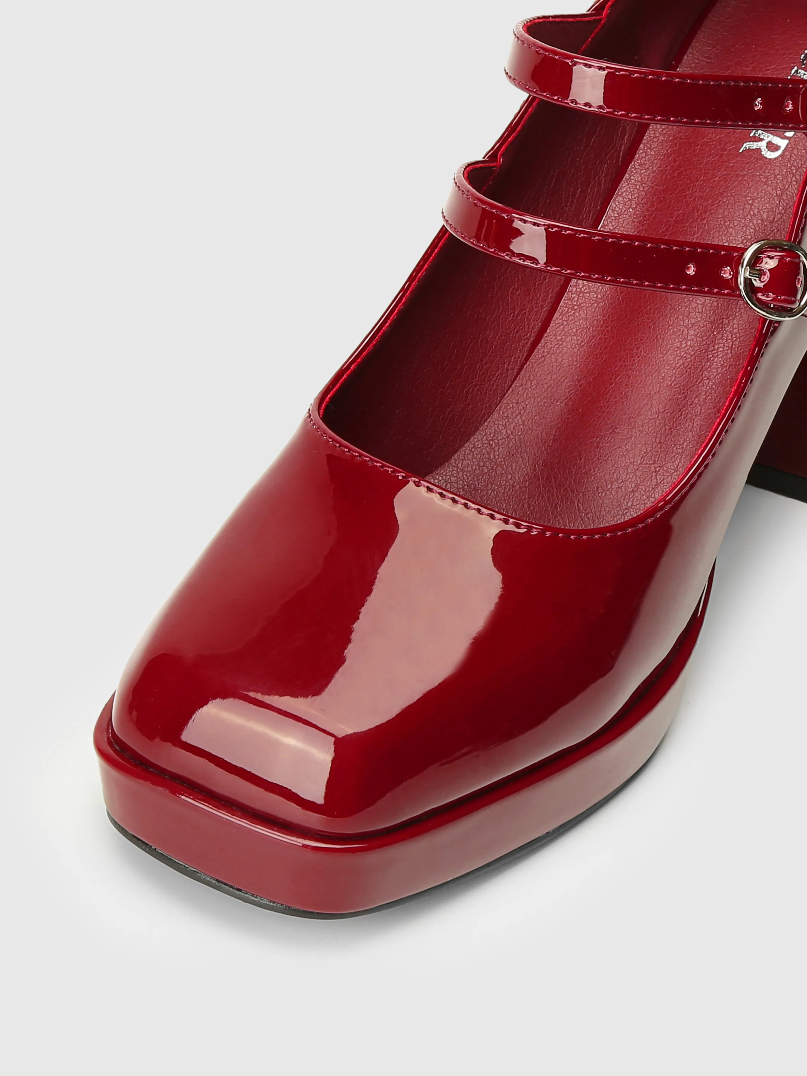  Zapatos tipo Merceditas con Tacones Anchos