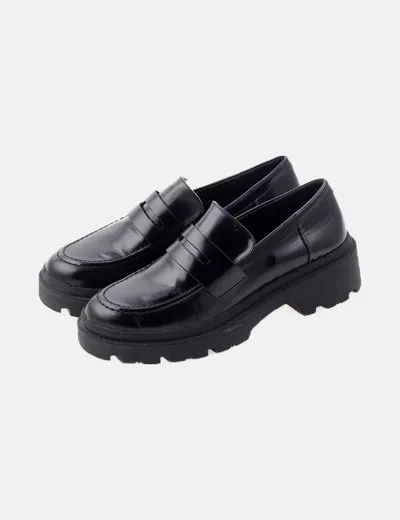 Zara Mocasín negro charol