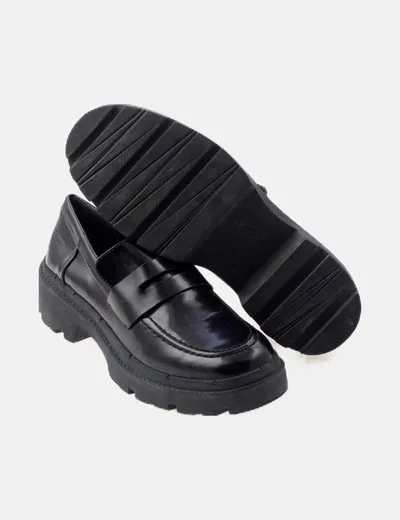 Zara Mocasín negro charol